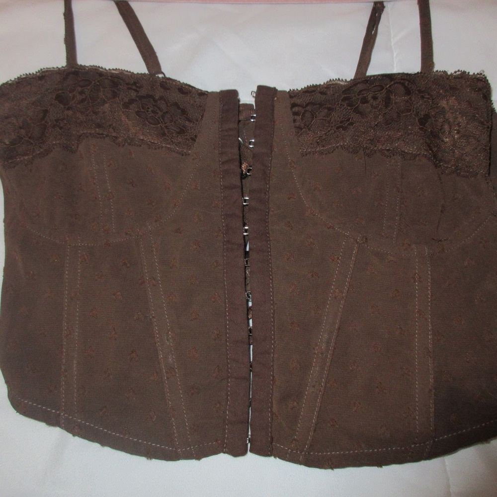 ✨CORSET✨Pacsun heart detailed corset top